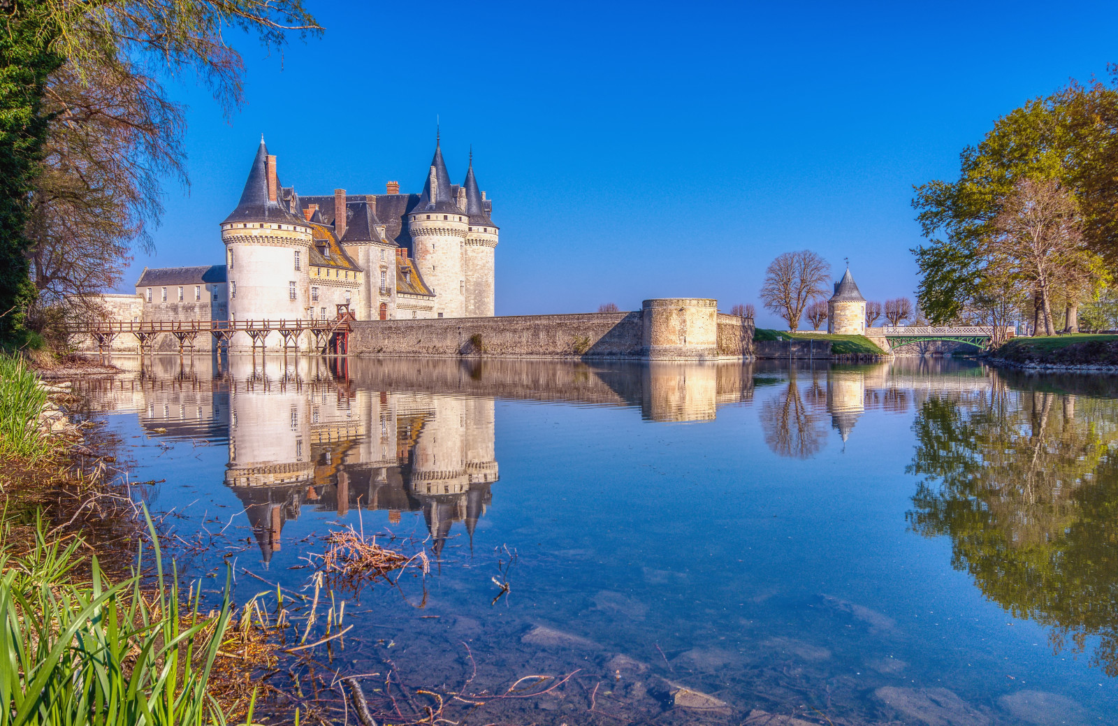 Château de Sully sur Loire MOOVTOO Guide